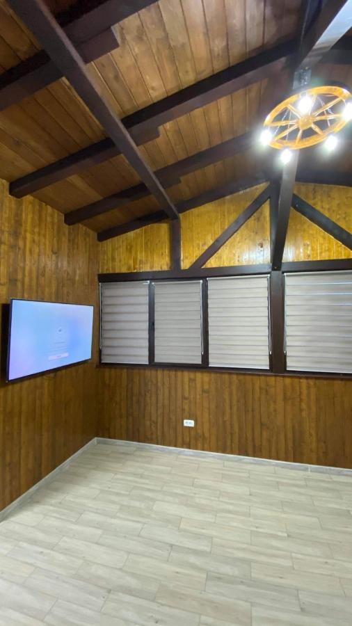 Casa De Lemn