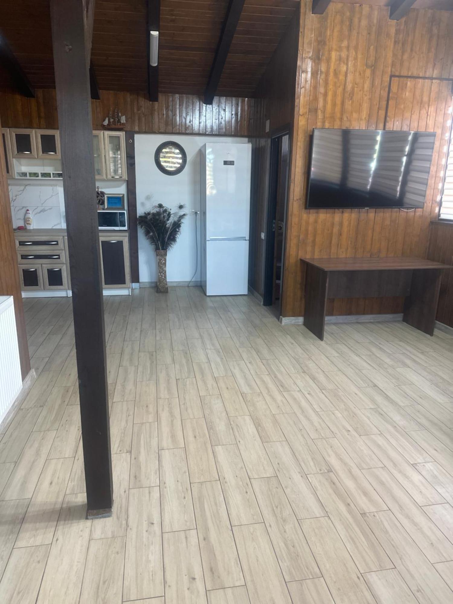 Casa De Lemn Lodge *
